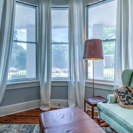 Elegant Colonial With Lovely Details And Character Мемфис Екстериор снимка